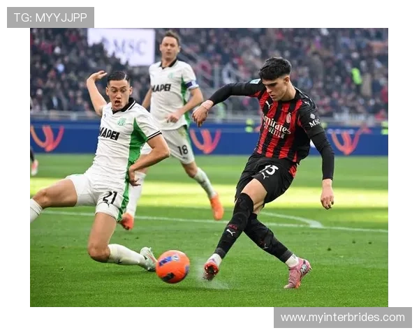 使用米兰体育手机版可以快速获取米兰足球队的最新战术分析和赛后点评内容